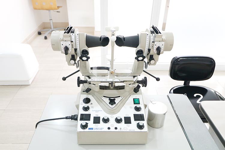 シノプトフォア（大型弱視鏡）